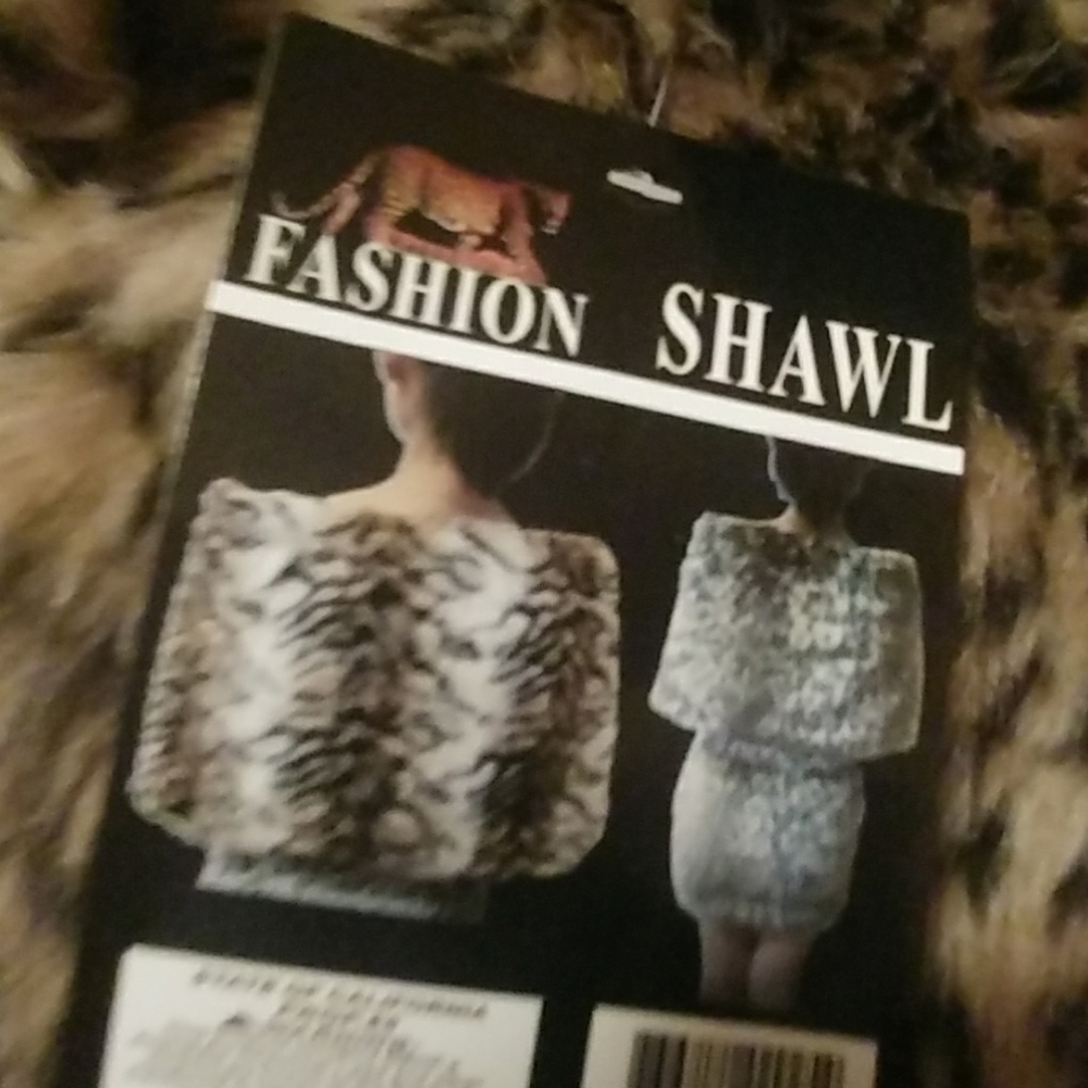 leopard faux fur shawl